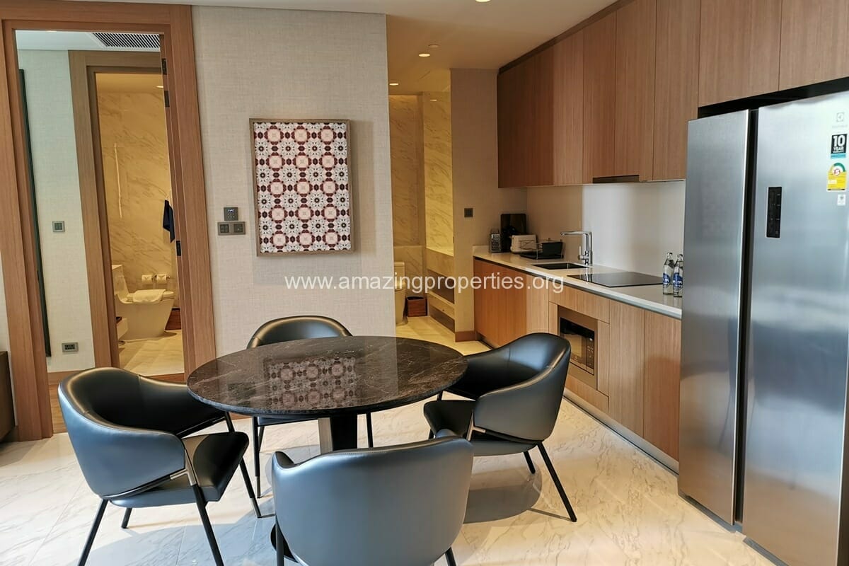 2-Bedroom-apartment-Chidlom-8-7797.jpg