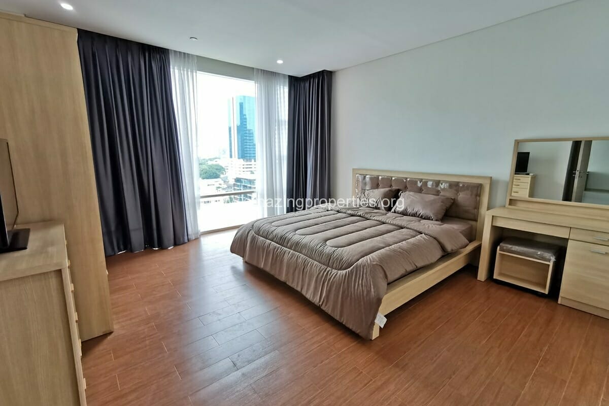 2-Bedroom-condo-Fullerton-Bangkok-13-2039.jpg