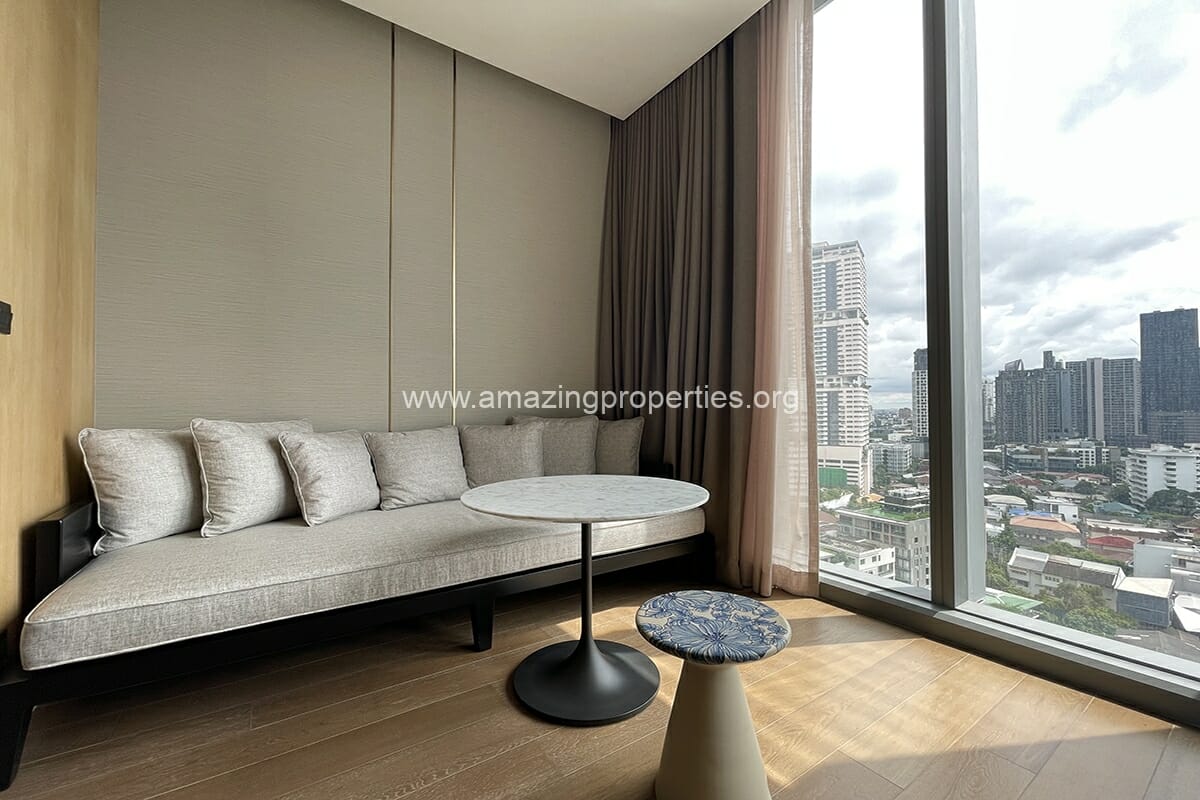 2-Bedroom-condo-Kraam-Sukhumvit-26-1-2467.jpg