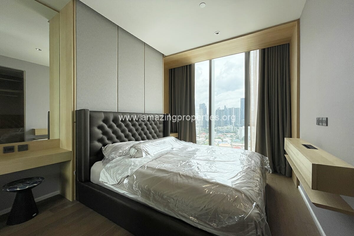2-Bedroom-condo-Kraam-Sukhumvit-26-10-4003.jpg