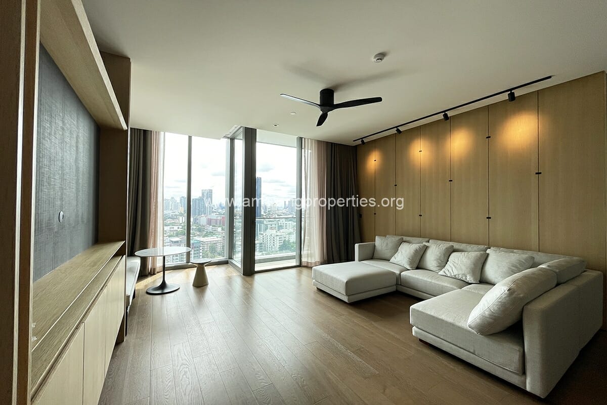 2-Bedroom-condo-Kraam-Sukhumvit-26-14-1804.jpg
