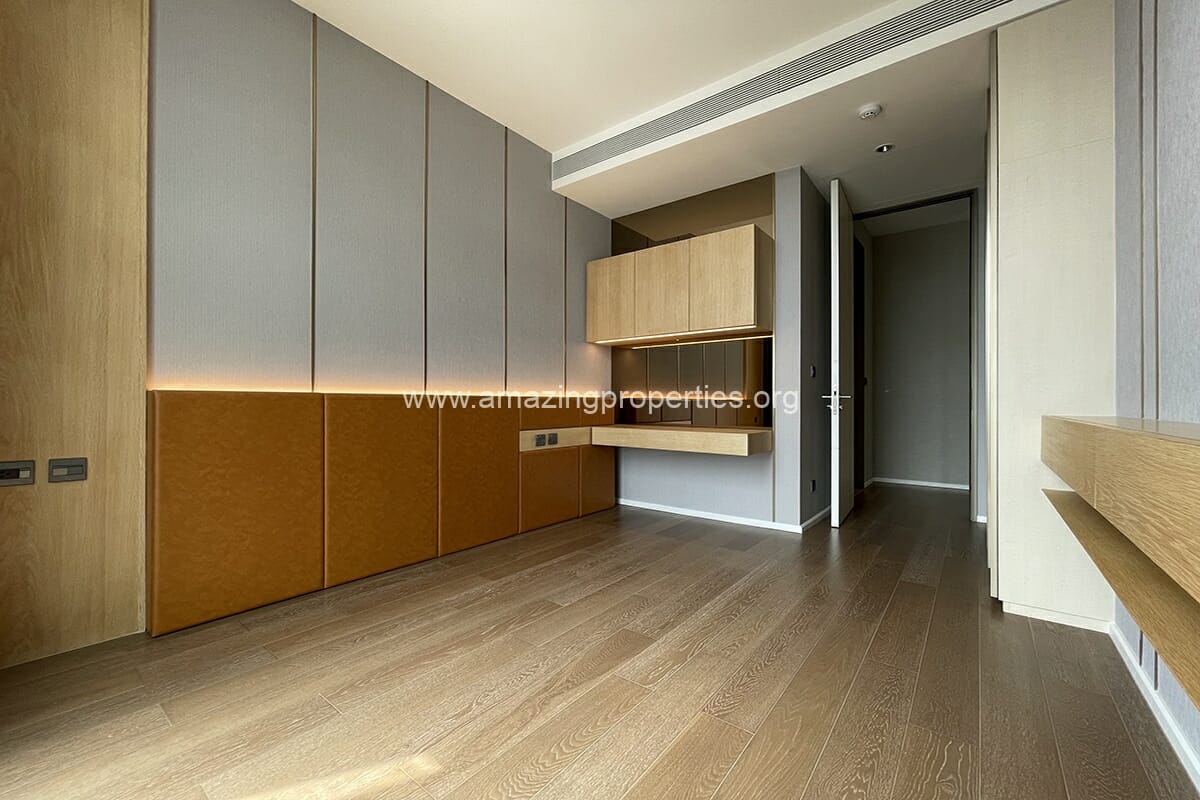 2-Bedroom-condo-Kraam-Sukhumvit-26-7-4839.jpg