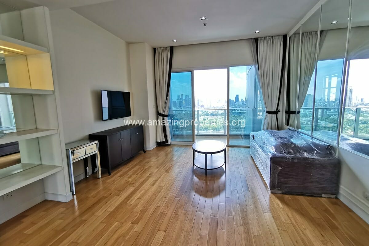 2-Bedroom-condo-Millennium-Residence-25-6476.jpg