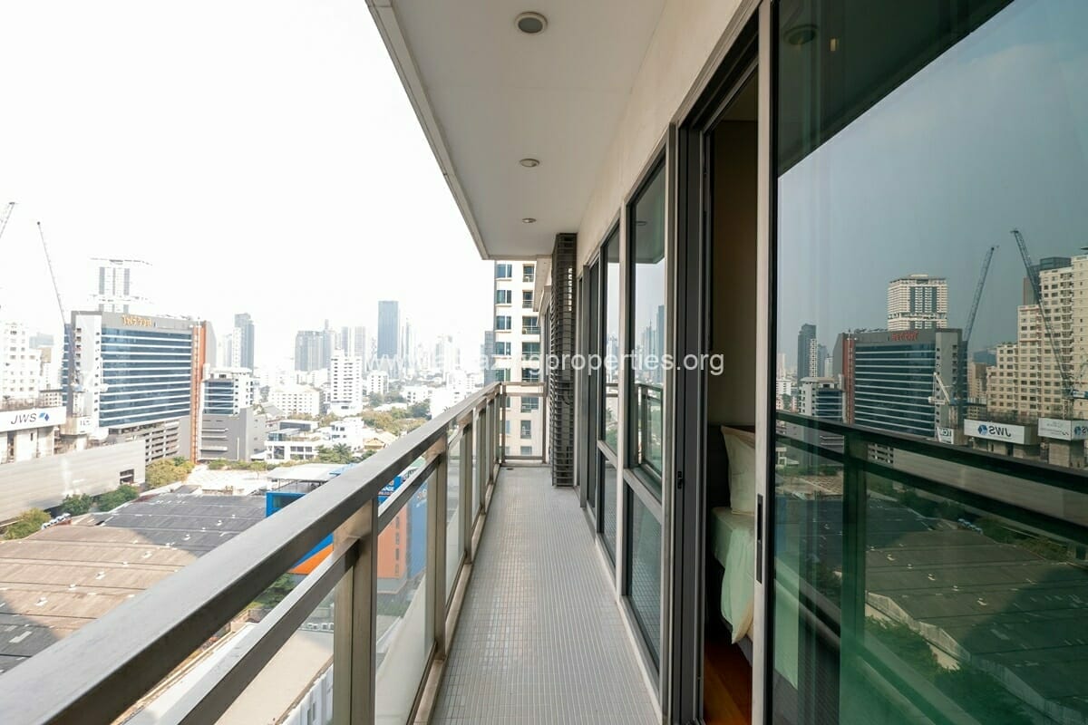 2-Bedroom-condo-The-Bright-Sukhumvit-24-9-1143.jpg
