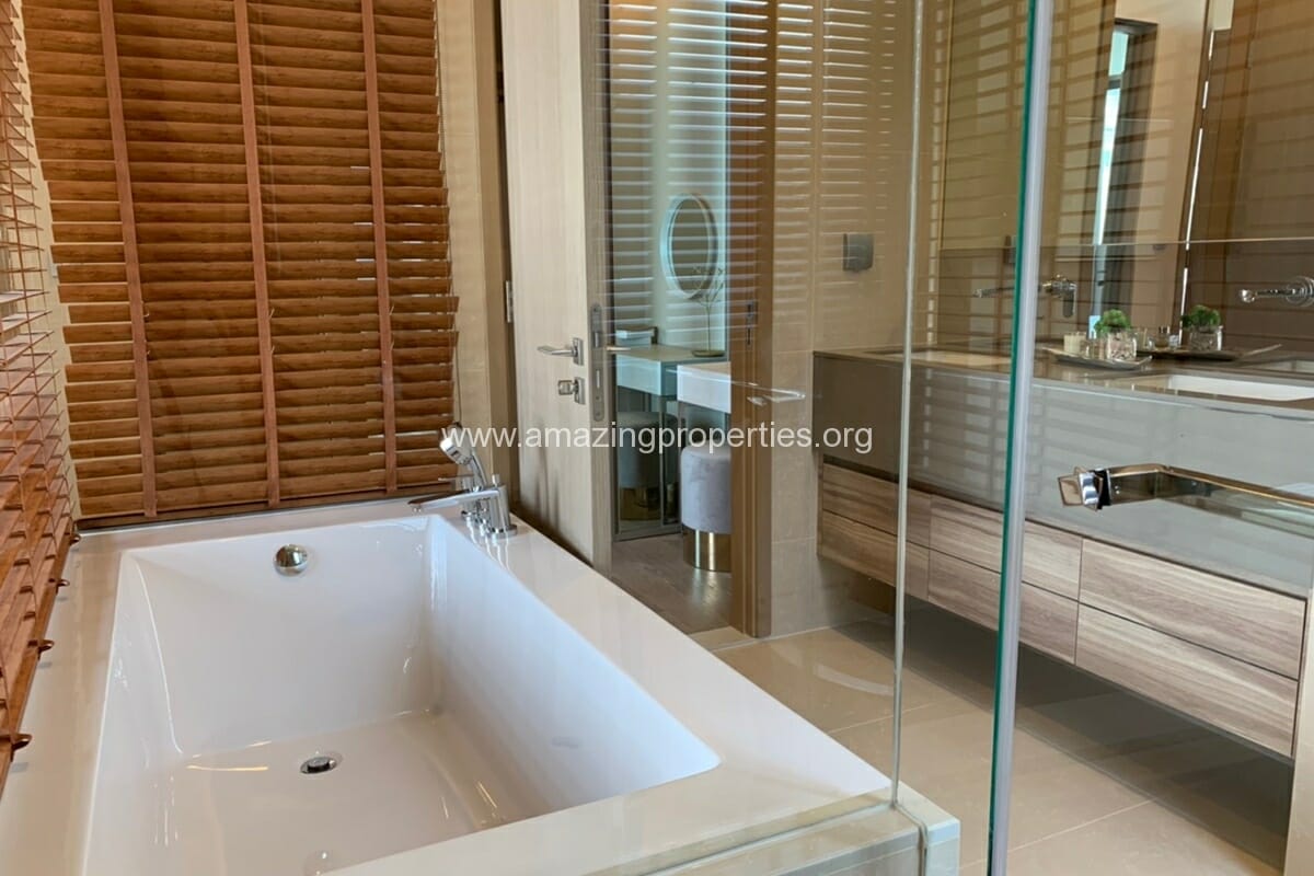 2-Bedroom-condo-for-Rent-at-The-Esse-Asoke-23-5889.jpg