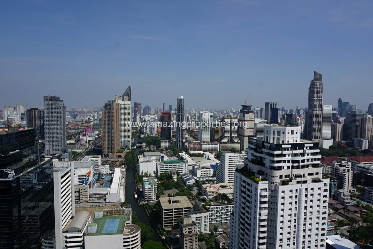 2-Bedroom-condo-for-Sale-at-Circle-Petchaburi-7-6078.jpg