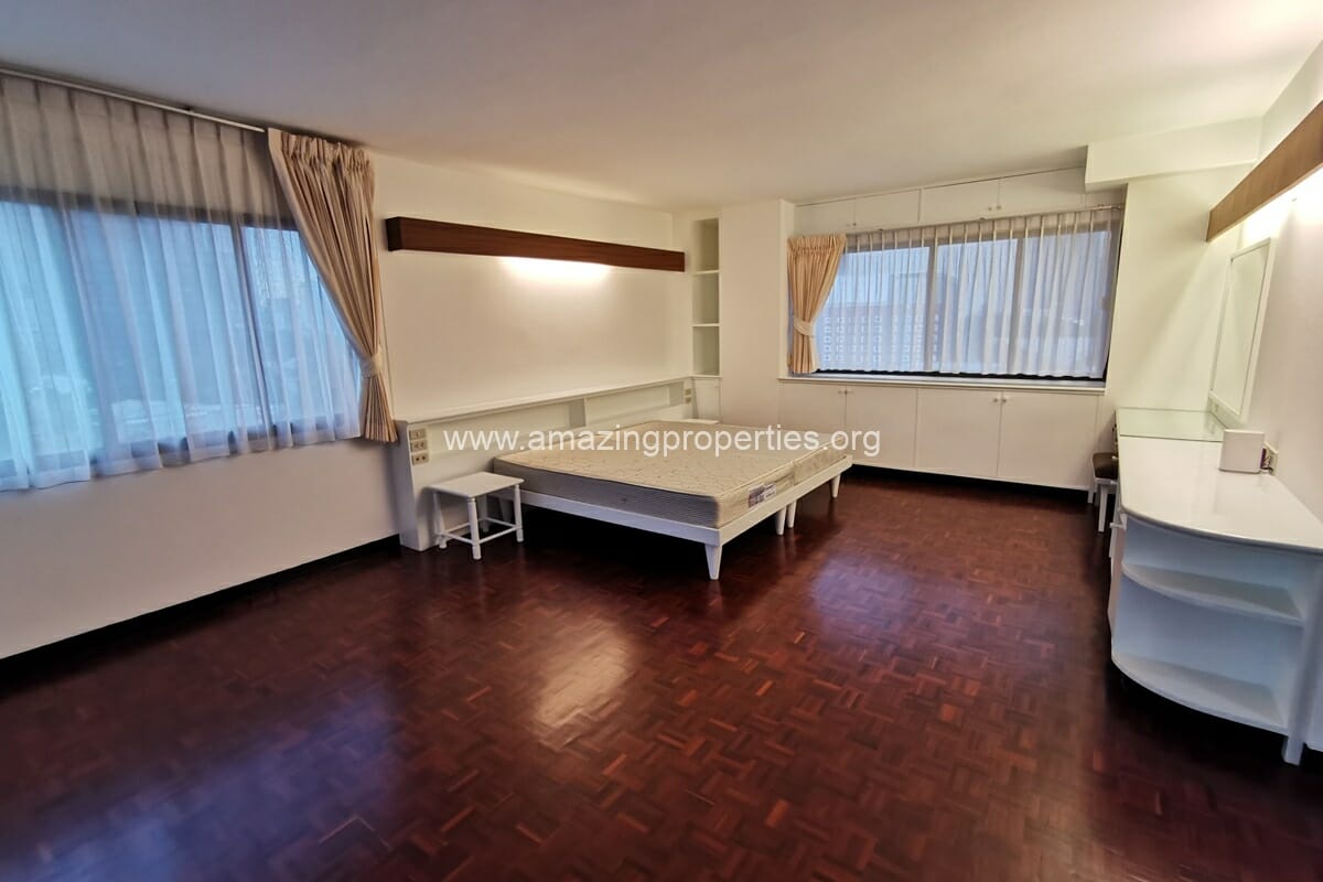 2-bedroom-Baan-Sukhumvit-34-11-8080.jpg