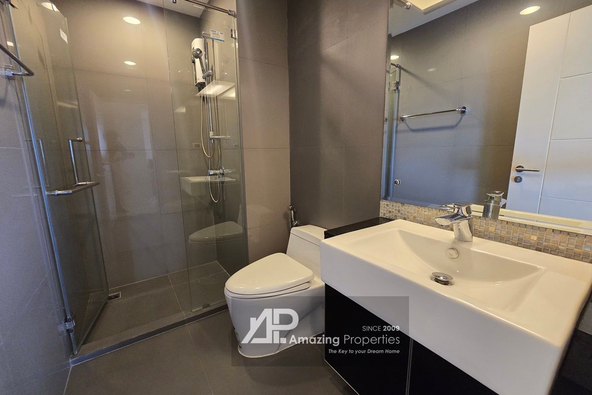 2-bedroom-Crest-Sukhumvit-34-12-8231.jpg