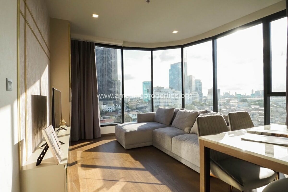 2-bedroom-Ideo-Q-Sukhumvit-36-6-8861.jpg