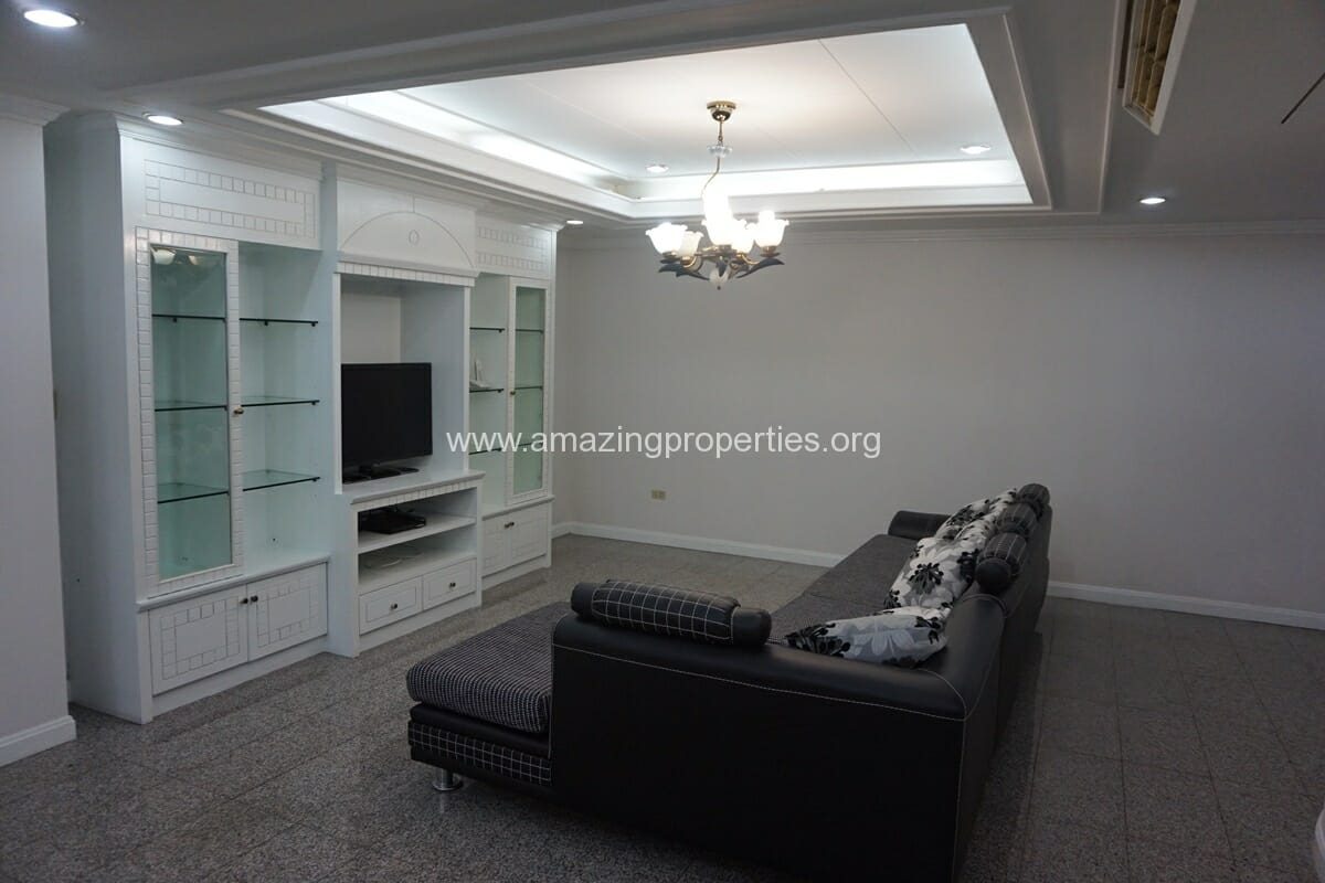 2-bedroom-Mitr-Mansion-1-1746.jpg
