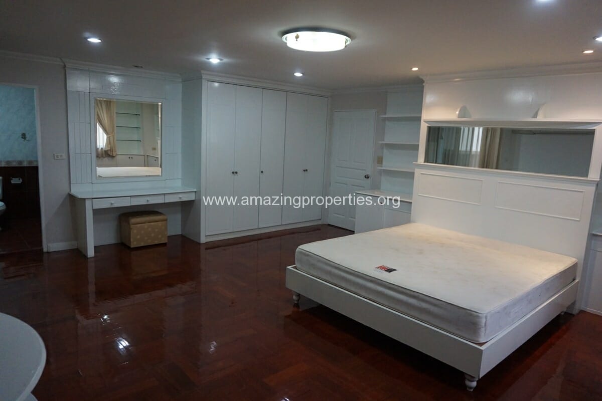 2-bedroom-Mitr-Mansion-8-2218.jpg