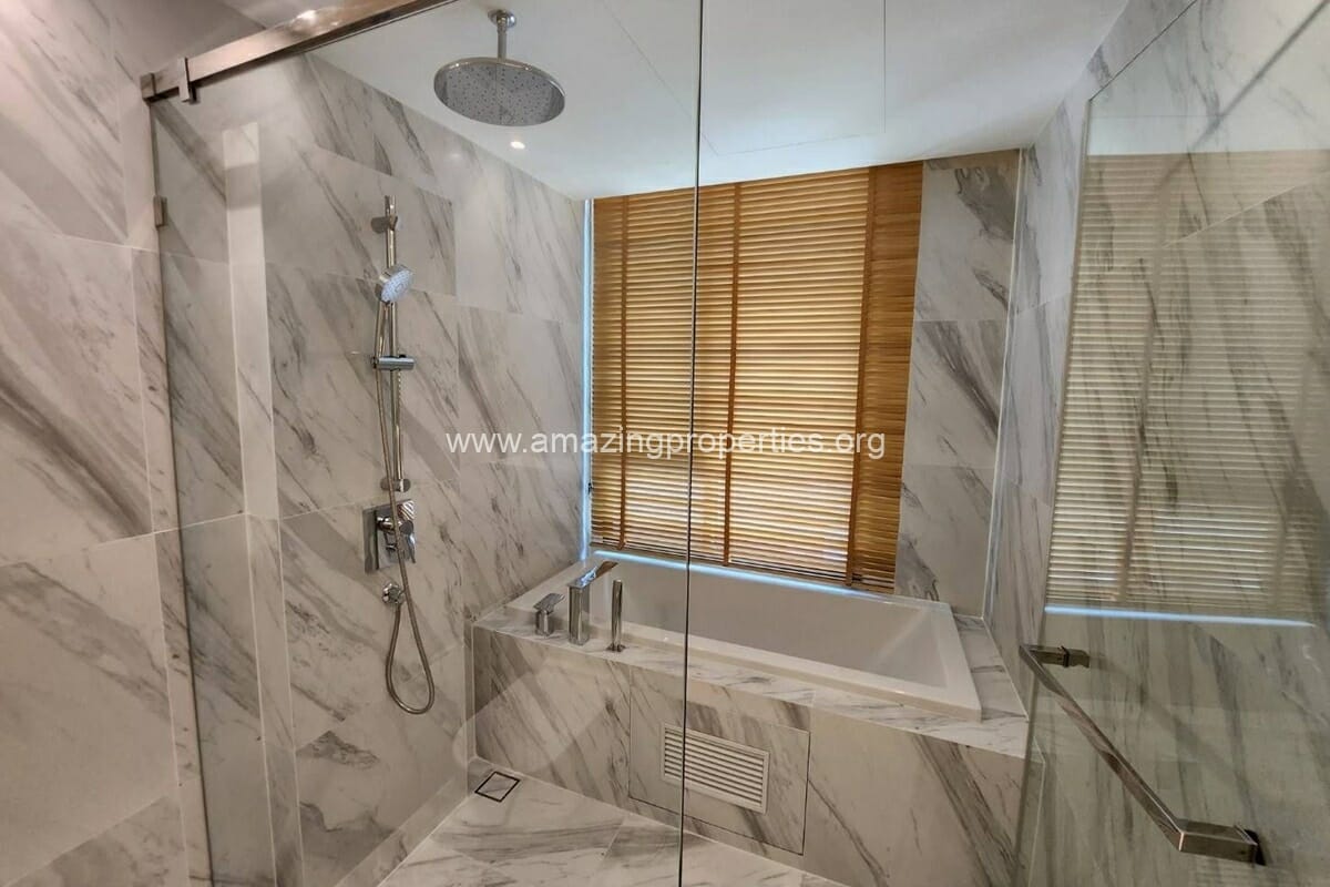 2-bedroom-Muniq-Sukhumvit-23-8-1-1381.jpeg