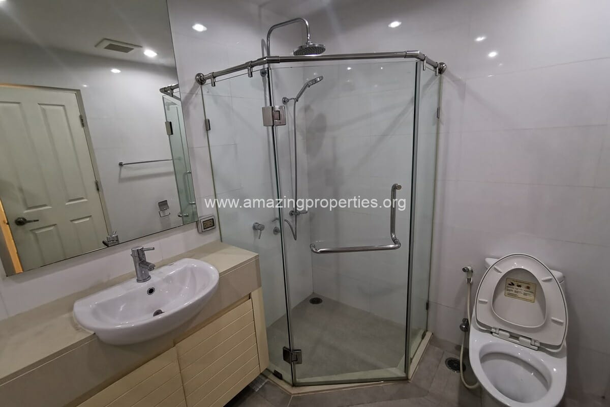 2-bedroom-Siri-Residence-Sukhumvit-24-14-9870.jpg