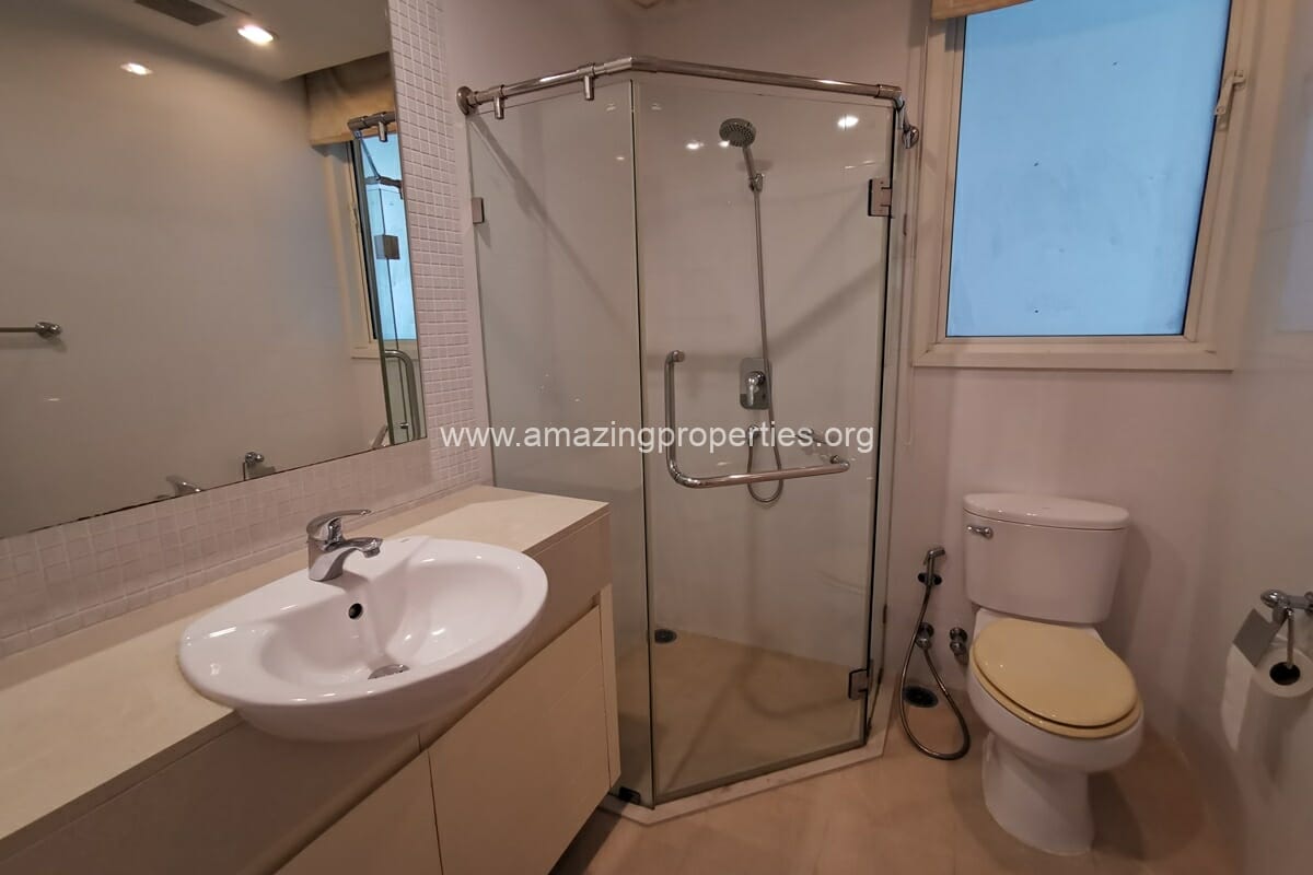 2-bedroom-Siri-Residence-Sukhumvit-24-15-2442.jpg