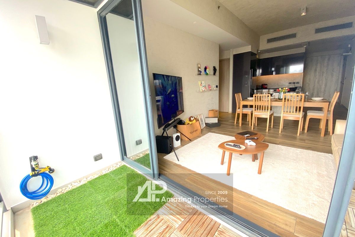 2-bedroom-The-Lofts-Asoke-(7)-3755.jpg