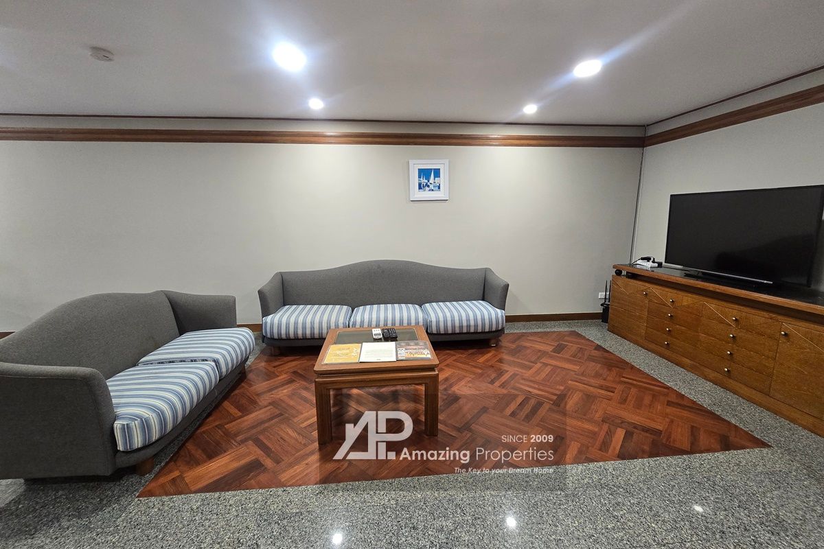 2-bedroom-United-Tower-Thonglor-(13)-5773.jpg