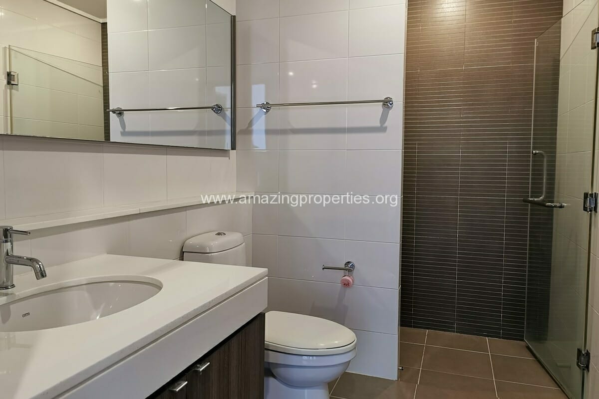 2-bedroom-apartment-Baan-Sukhumvit-27-14-3201.jpg