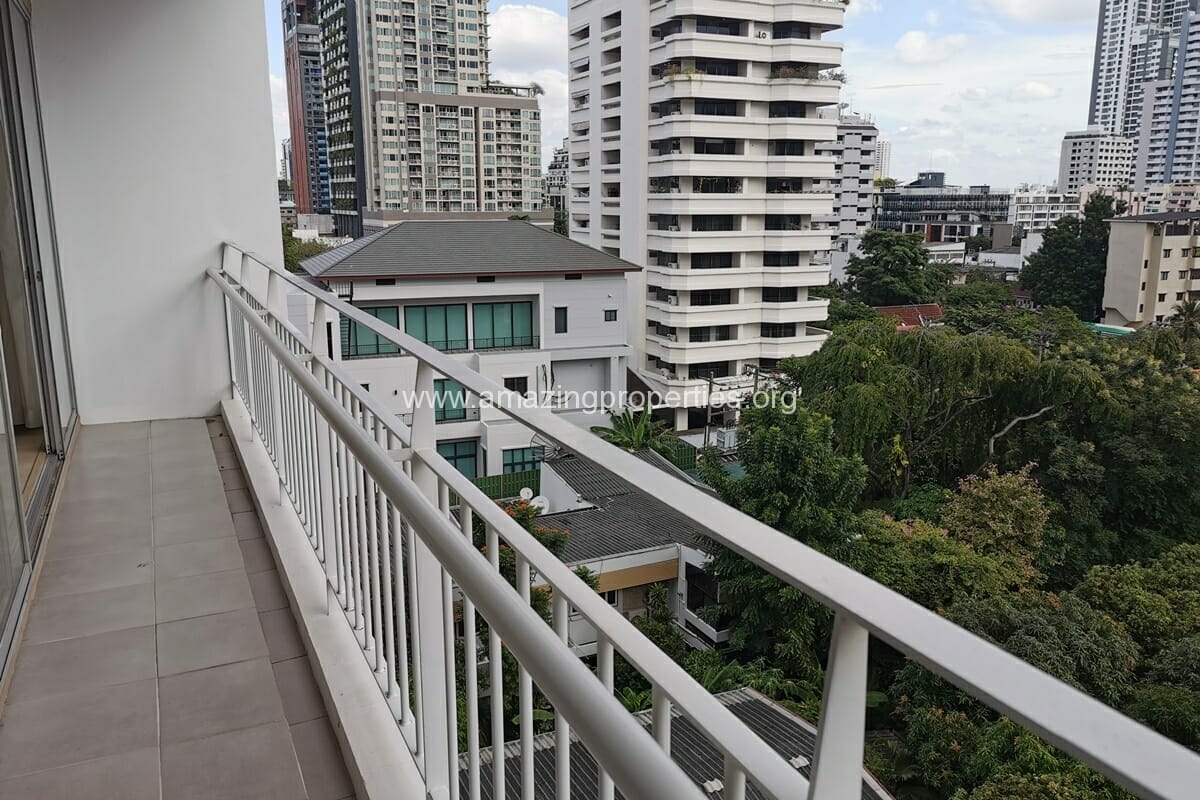 2-bedroom-apartment-Baan-Sukhumvit-27-6-6182.jpg