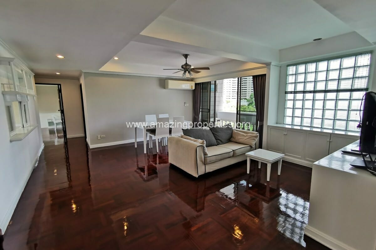2-bedroom-apartment-Phrom-Phong-1-8692.jpg