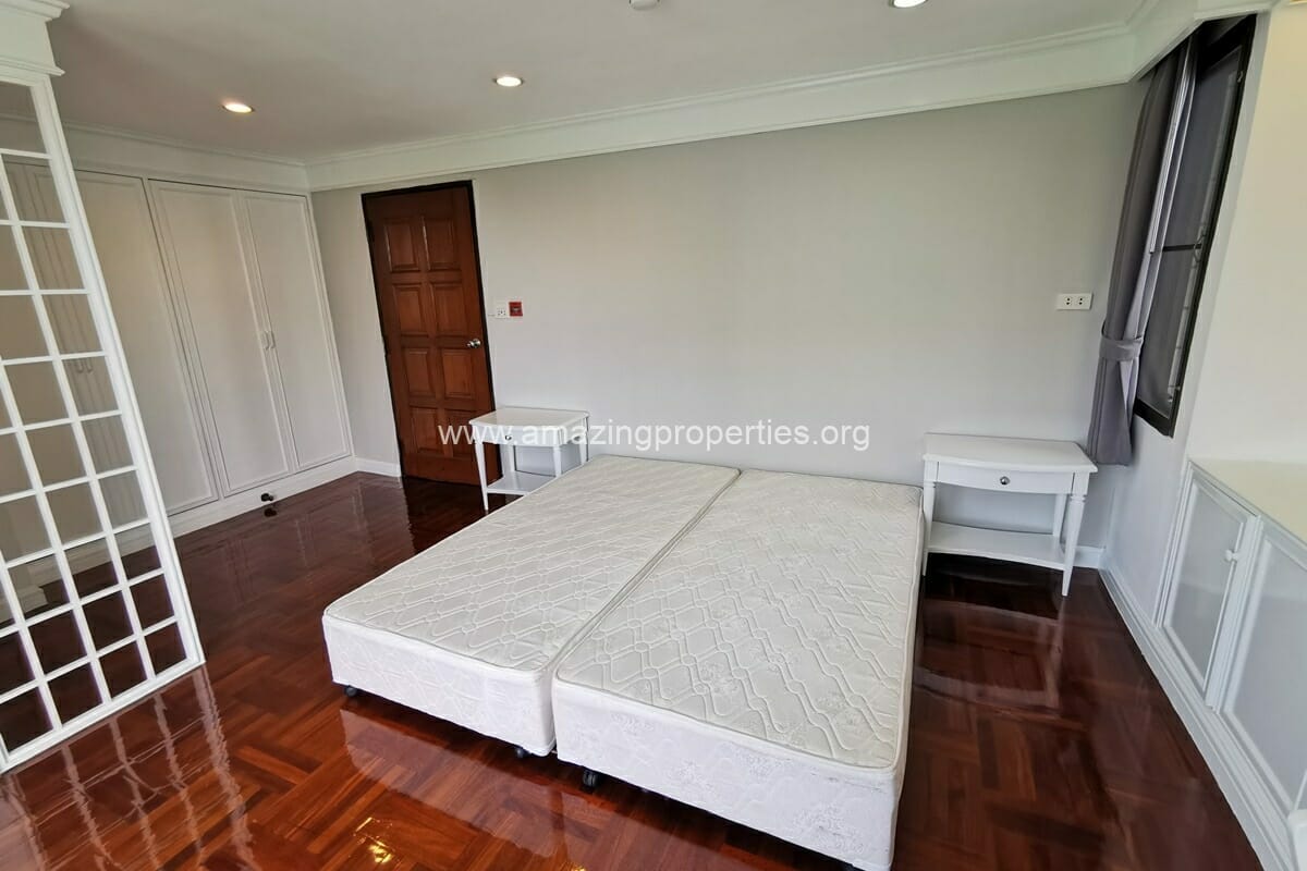 2-bedroom-apartment-Phrom-Phong-9-8248.jpg