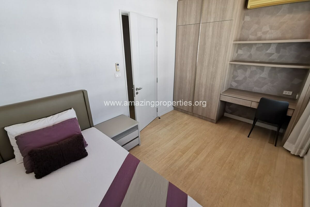 2-bedroom-apartment-Ploenchit-13-6127.jpg