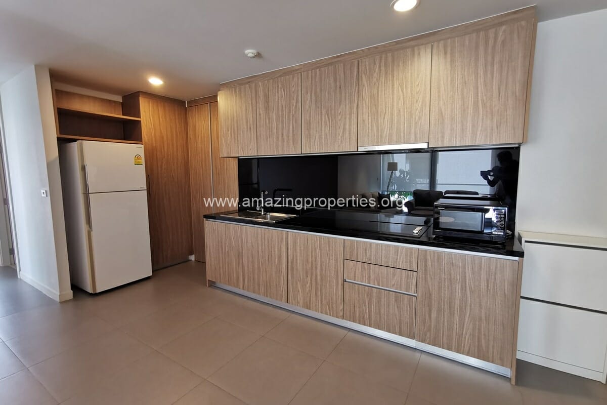 2-bedroom-apartment-living@24-11-7184.jpg