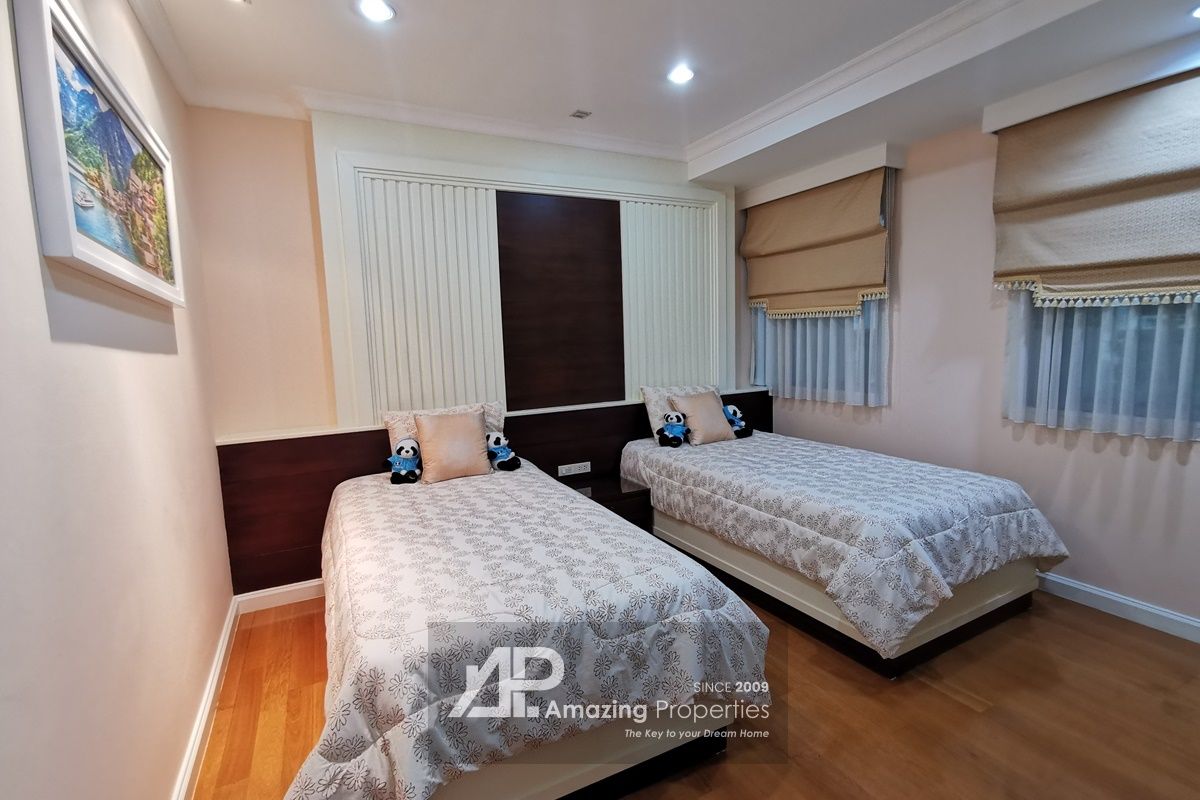 2-bedroom-condo-Cadogan-Residence-20-1-5230.jpg
