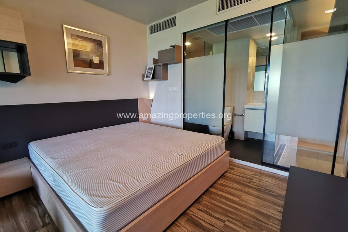2-bedroom-condo-Circle-S-Sukhumvit-12-10-1395.jpg