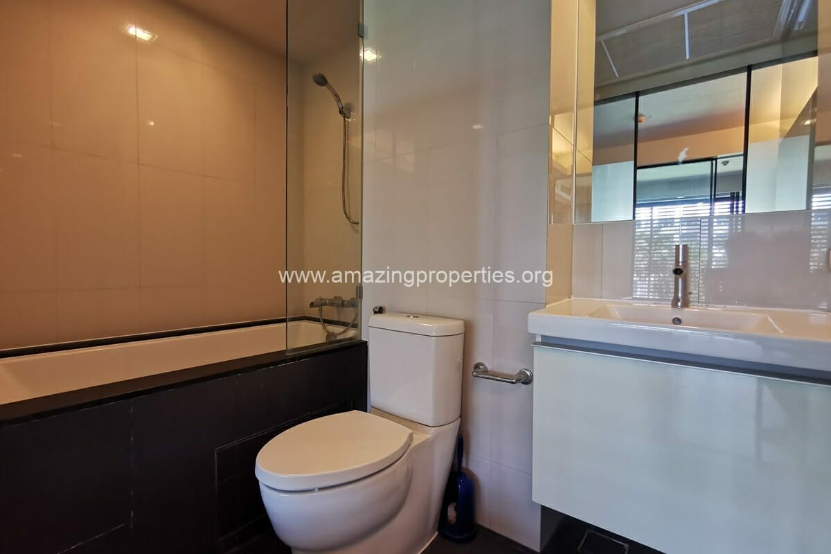 2-bedroom-condo-Circle-S-Sukhumvit-12-11-9652.jpg