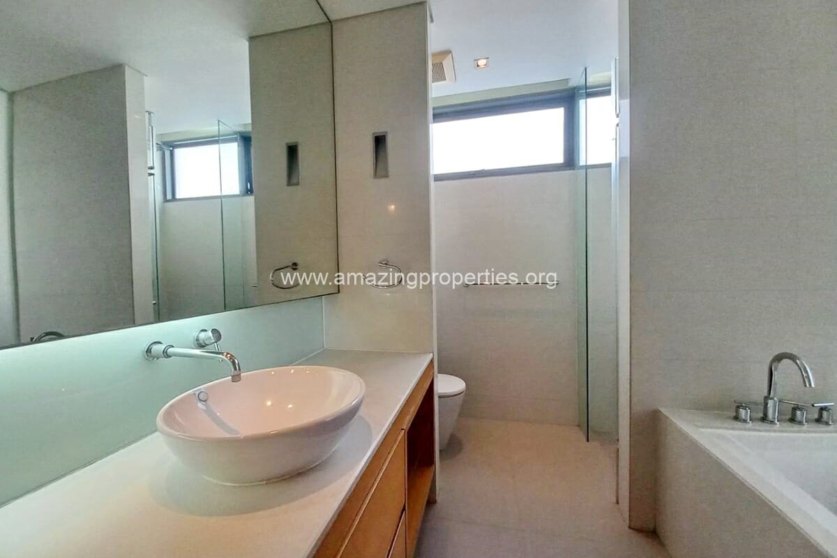 2-bedroom-condo-Domus-16-11-3768.jpg