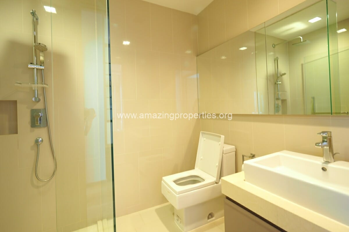 2-bedroom-condo-Hyde-Sukhumvit-13-14-2527.jpg