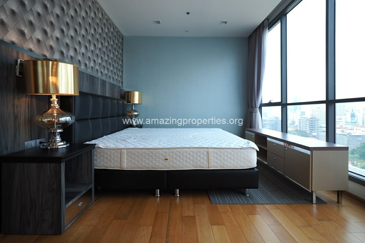 2-bedroom-condo-Hyde-Sukhumvit-13-5-7569.jpg