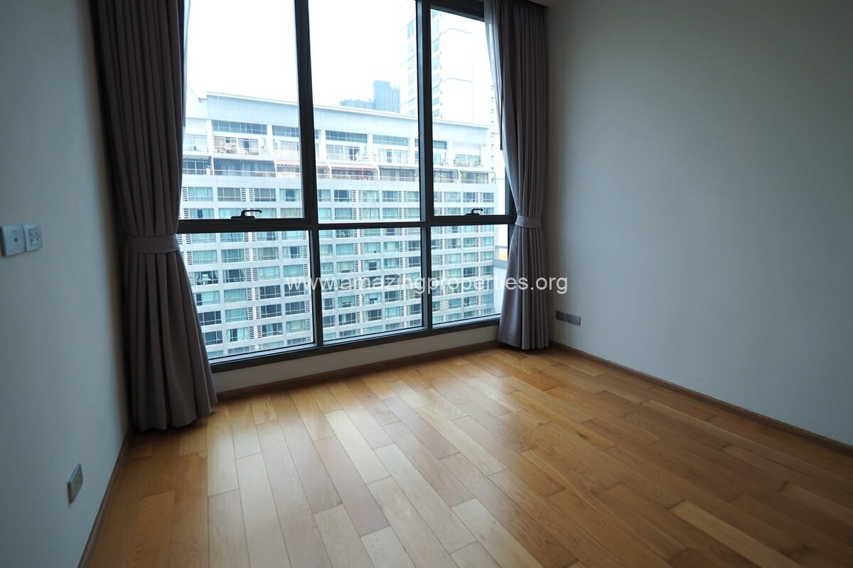 2-bedroom-condo-Hyde-Sukhumvit-13-9-5837.jpg