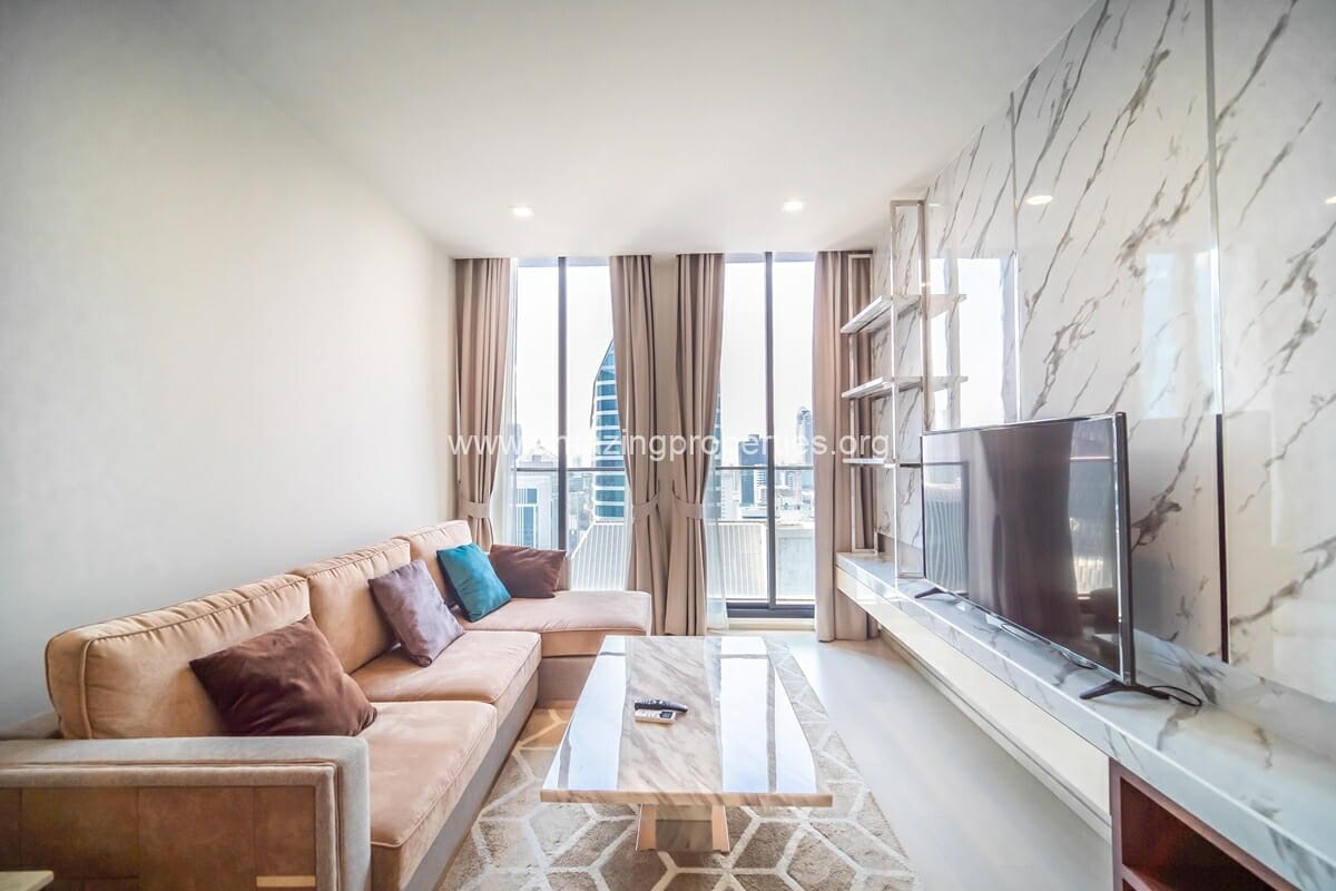 2-bedroom-condo-Noble-Ploenchit-1-3301.jpg