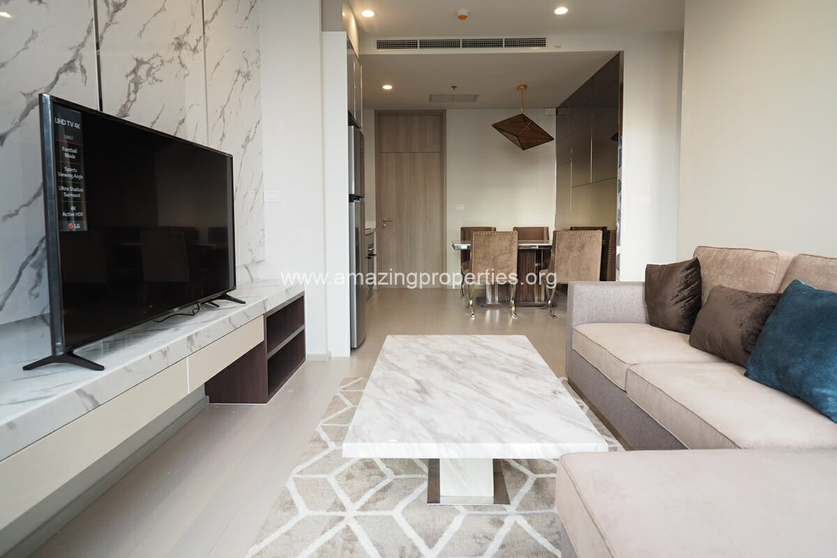 2-bedroom-condo-Noble-Ploenchit-11-6655.jpg