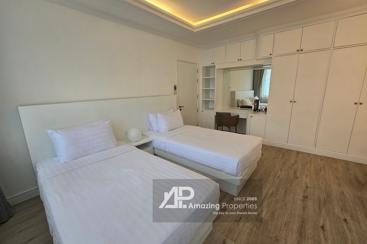 2-bedroom-near-BTS-Ploenchit-14-8335.jpg