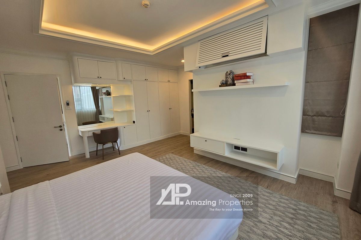 2-bedroom-near-BTS-Ploenchit-17-3406.jpg