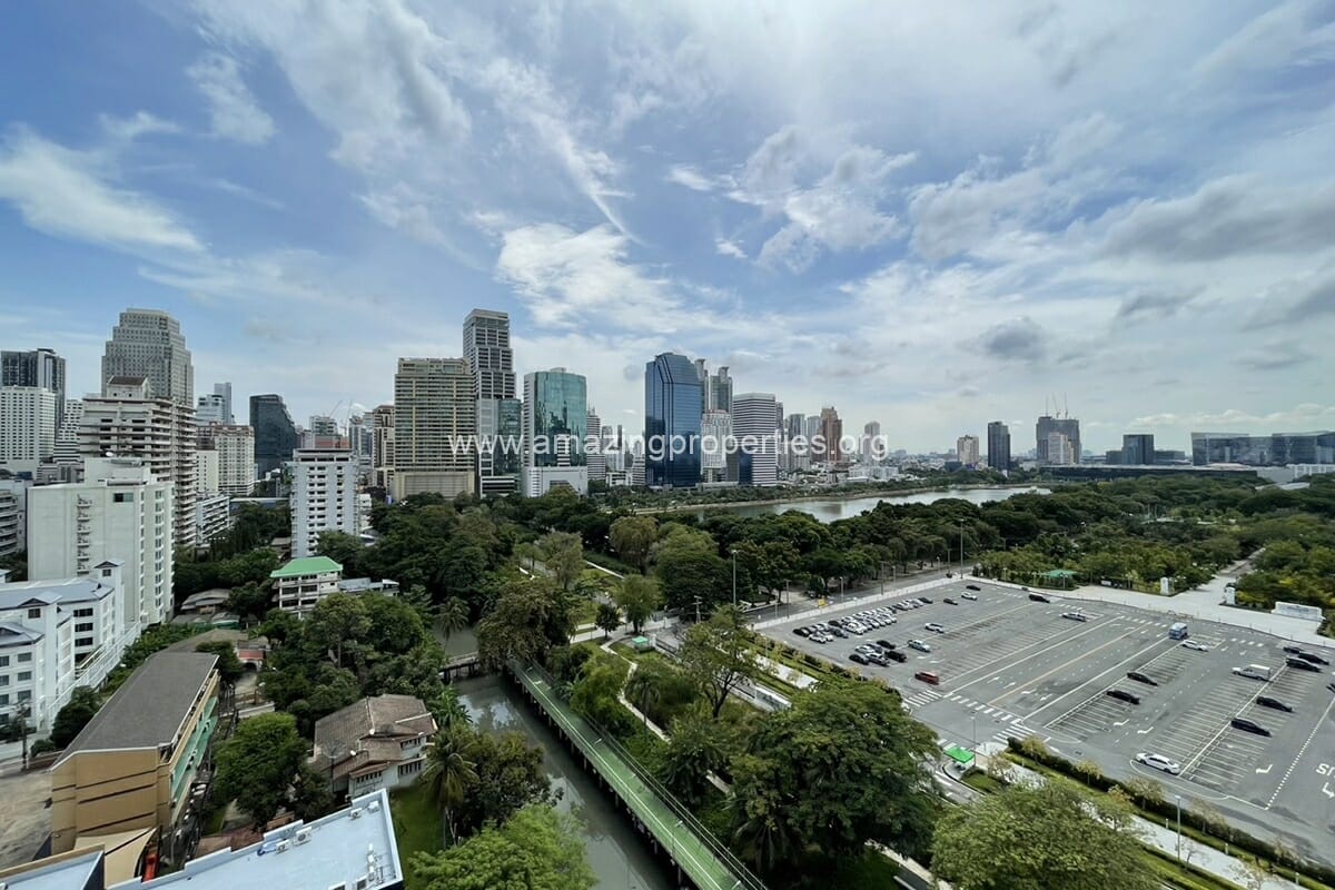 2-bedroom-near-Benchakitti-Park-18-9070.jpg