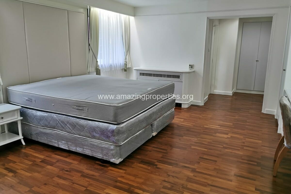 21-Bedroom-Apartment-Peng-Seng-Mansion-13-6411.jpg