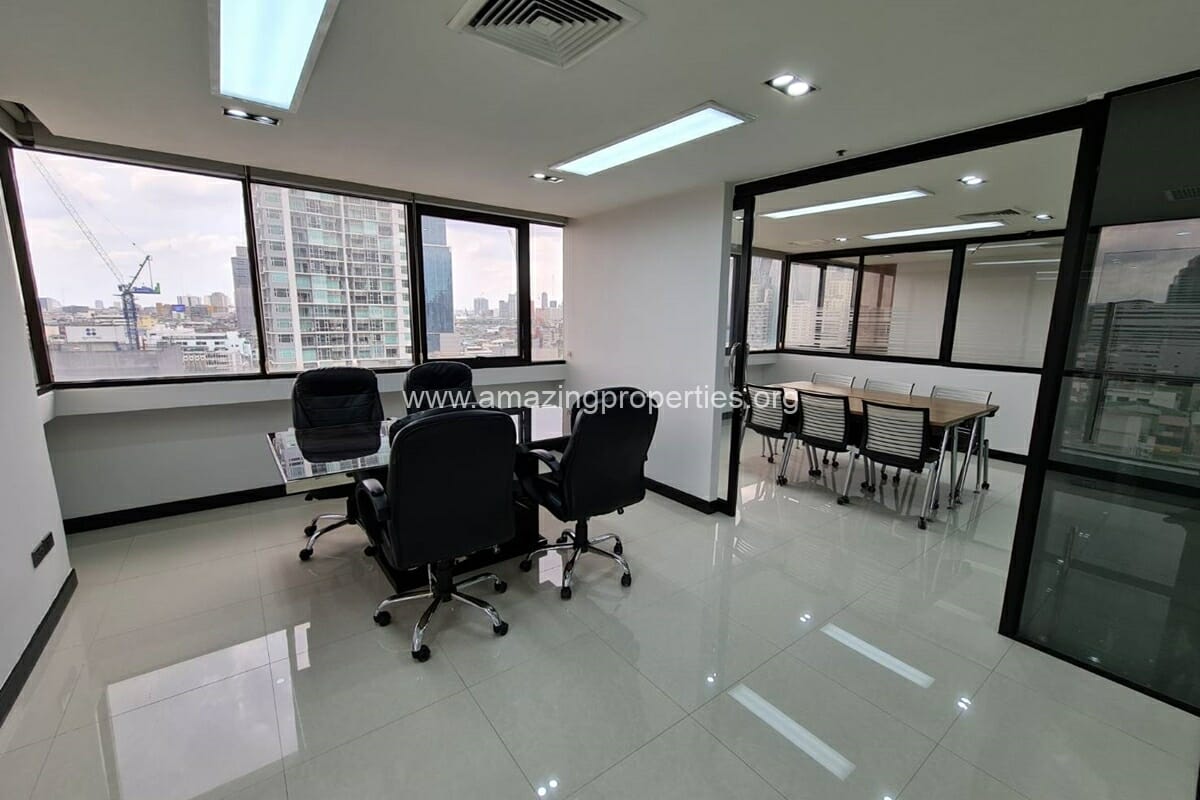 210-Sqm-Office-Jewellery-Center-Building-11-3551.jpg