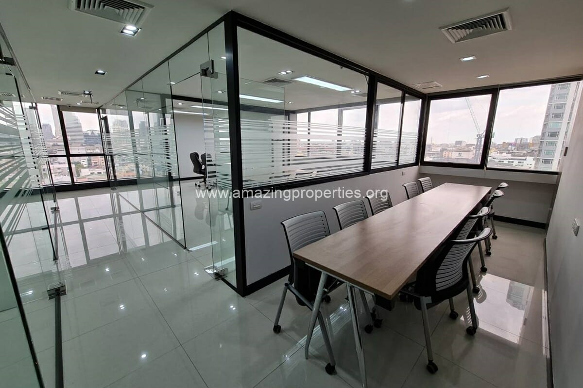 210-Sqm-Office-Jewellery-Center-Building-8-3347.jpg