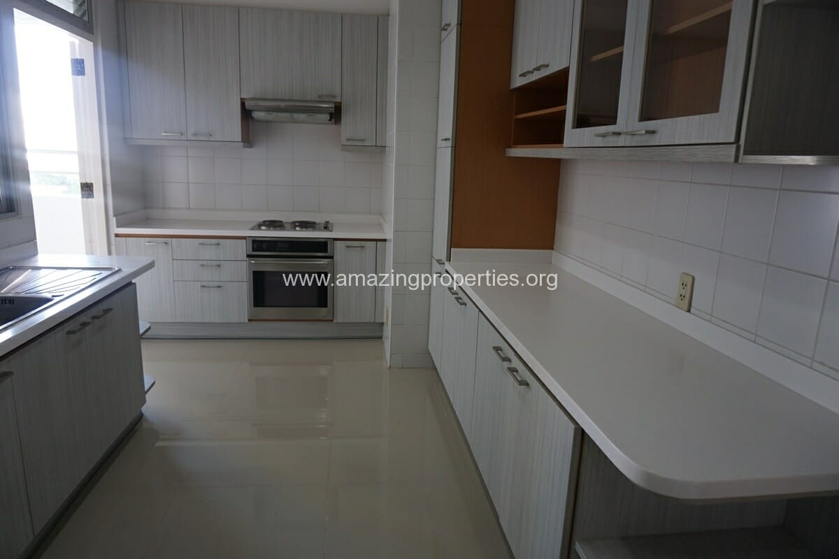 3-Bedroom-Apartment-Krungthep-Thani-Tower-7-5063.jpg