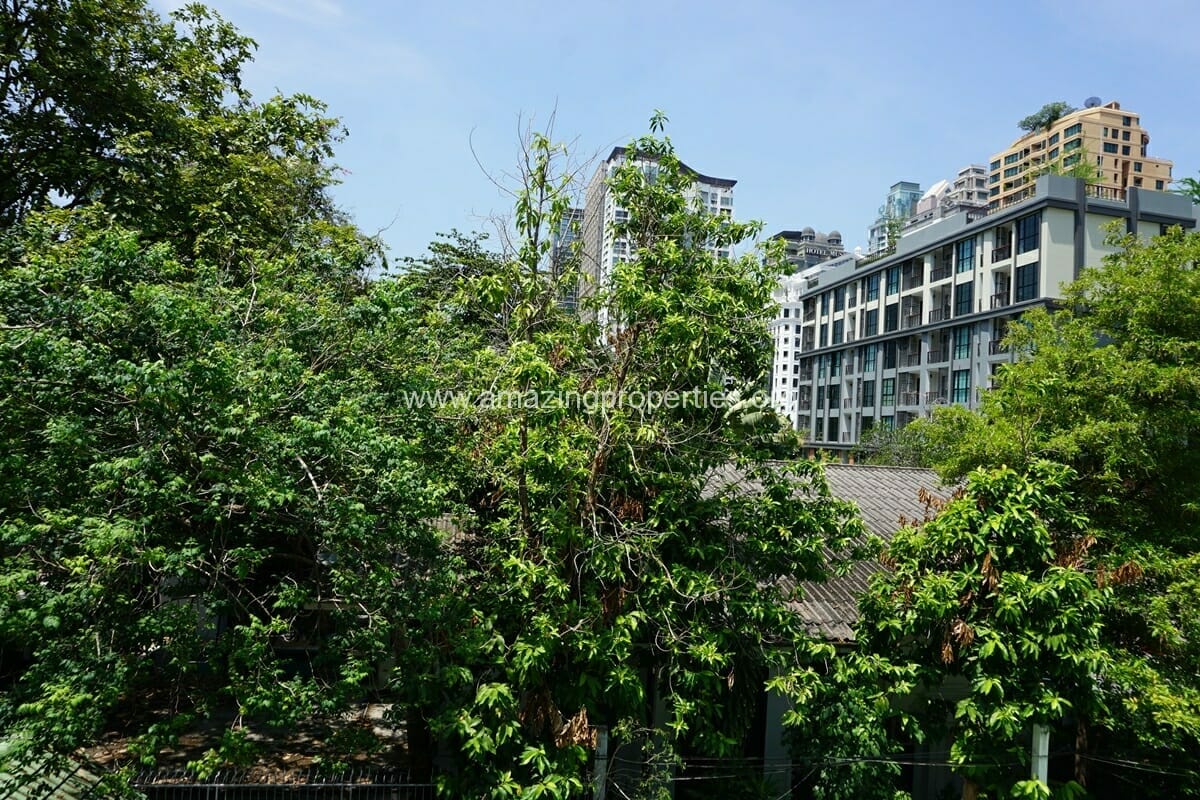 3-Bedroom-Apartment-Piya-Place-Tonson-4-9443.jpg