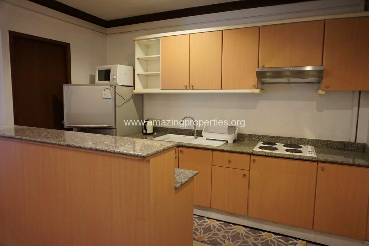 3-Bedroom-Apartment-Piya-Place-Tonson-6-7028.jpg