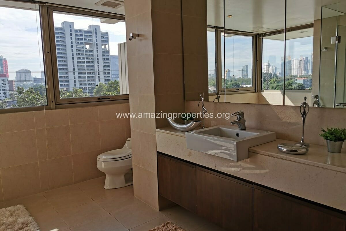 3-Bedroom-Apartment-Ruamrudee-House-14-2757.jpg
