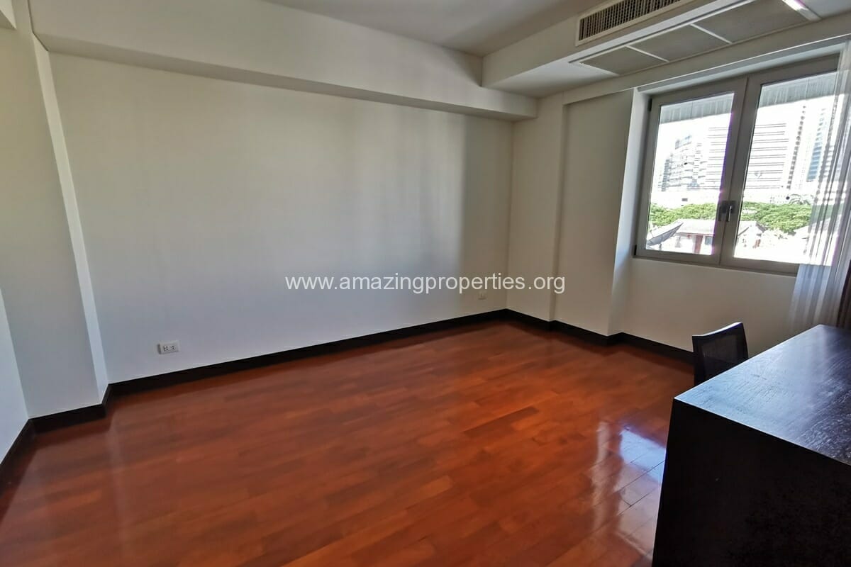 3-Bedroom-Apartment-Ruamrudee-House-17-6294.jpg
