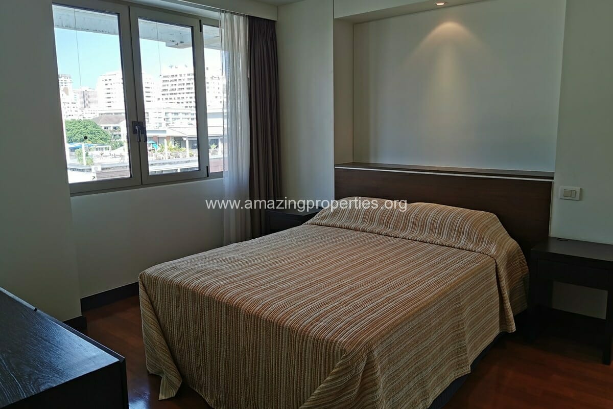 3-Bedroom-Apartment-Ruamrudee-House-19-6408.jpg