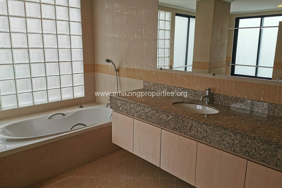 3-Bedroom-Apartment-Serenity-Park-Sathorn-12-4904.jpg