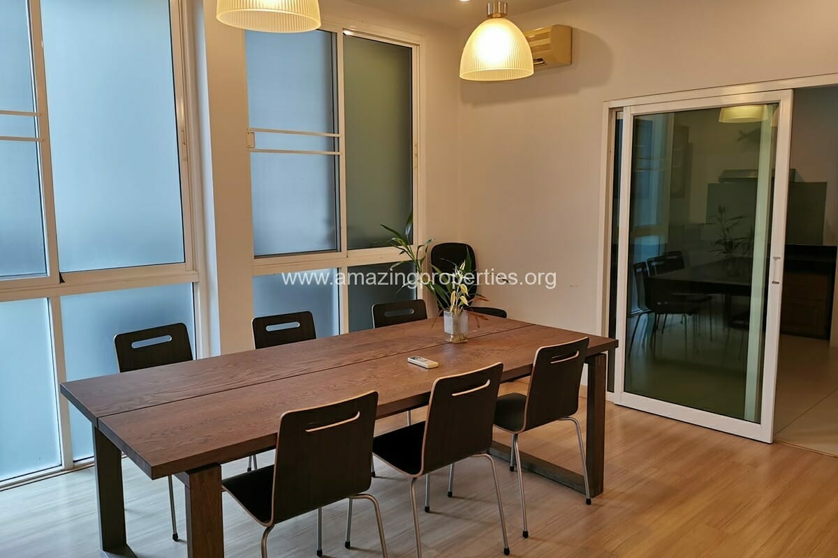 3-Bedroom-Apartment-Sukhumvit-24-4-3221.jpg