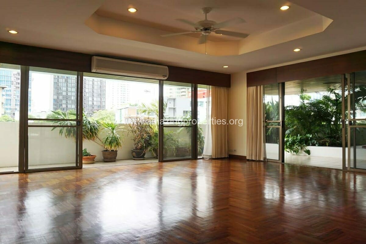 3-Bedroom-Apartment-for-rent-Charan-Mansion-1-6314.jpg